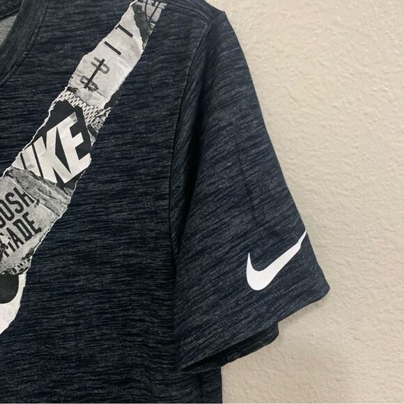NIKE DRI-FIT SHORT SLEEVE GRAPHIC T-SHIRT BLACK BOY’S YOUTH SMALL. - Picture 4 of 10